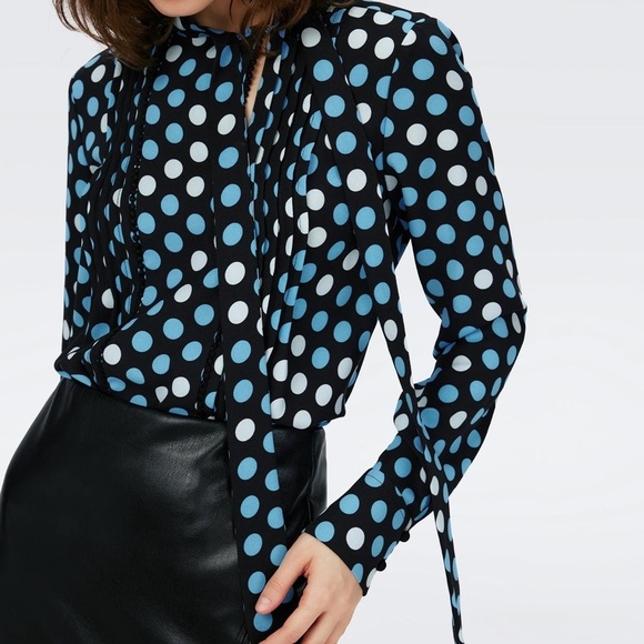 Diane Von Furstenberg blue polka dot Maeve tie neck blouse - Medium NWOT - Picture 2 of 10
